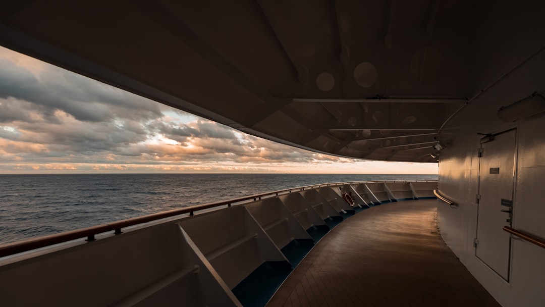 Luxury Yacht - Maple Breeze